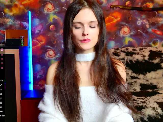 Kiti-Grey's BongaCams show and profile