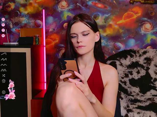 Kiti-Grey's BongaCams show and profile