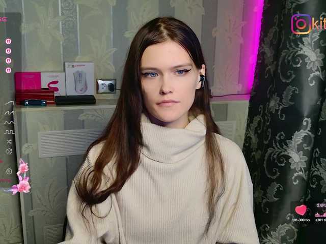 Kiti-Grey's BongaCams show and profile