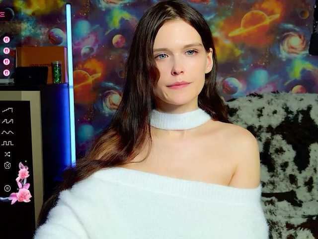 Kiti-Grey's BongaCams show and profile