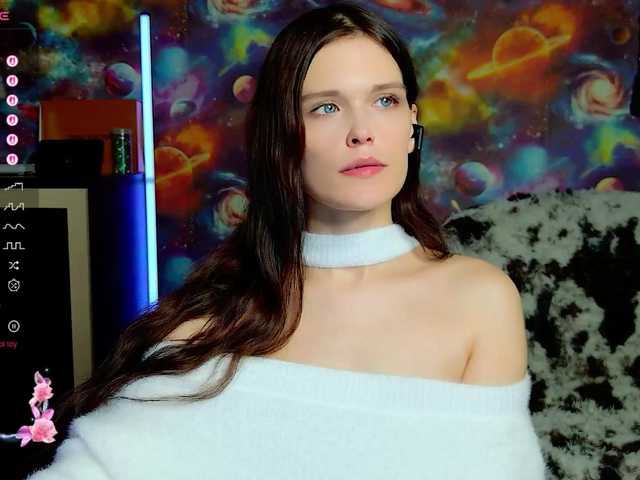 Kiti-Grey's BongaCams show and profile