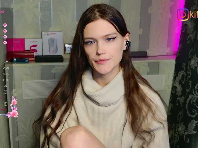 Kiti-Grey's BongaCams show and profile