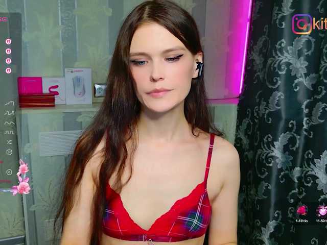 Kiti-Grey's BongaCams show and profile