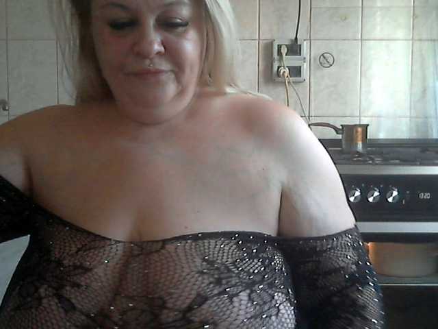 AriannaMilf's BongaCams show and profile