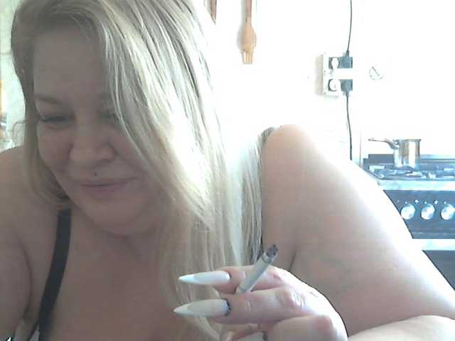 AriannaMilf's BongaCams show and profile