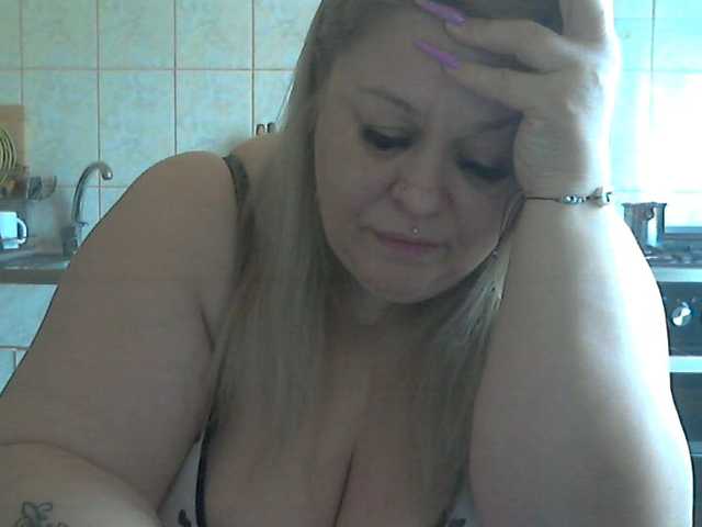 AriannaMilf's BongaCams show and profile