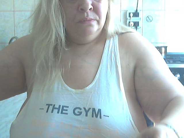 AriannaMilf's BongaCams show and profile