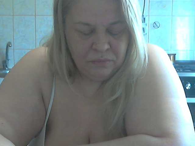 AriannaMilf's BongaCams show and profile