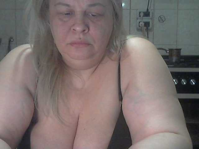 AriannaMilf's BongaCams show and profile