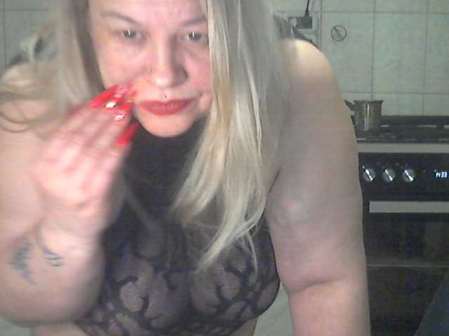 AriannaMilf's BongaCams show and profile