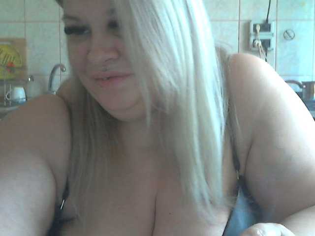 AriannaMilf's BongaCams show and profile