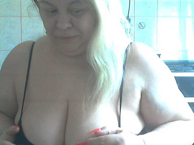 AriannaMilf's BongaCams show and profile