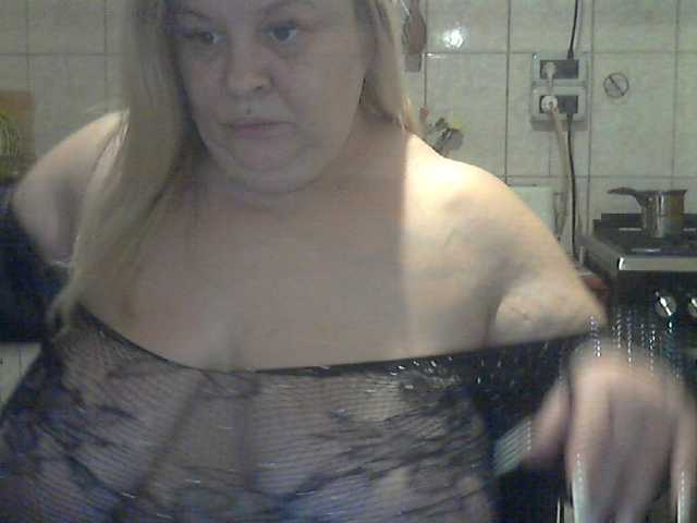 AriannaMilf's BongaCams show and profile