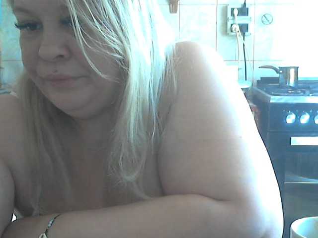 AriannaMilf's BongaCams show and profile