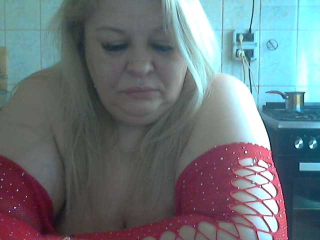 AriannaMilf's BongaCams show and profile