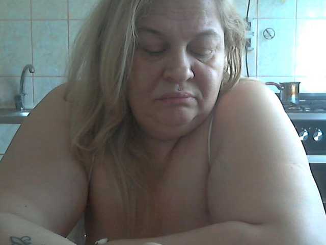 AriannaMilf's BongaCams show and profile