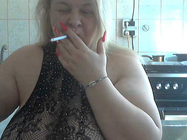 AriannaMilf's BongaCams show and profile