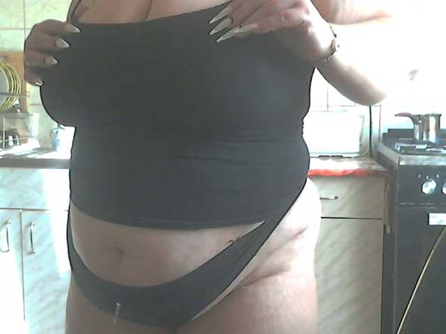 AriannaMilf's BongaCams show and profile