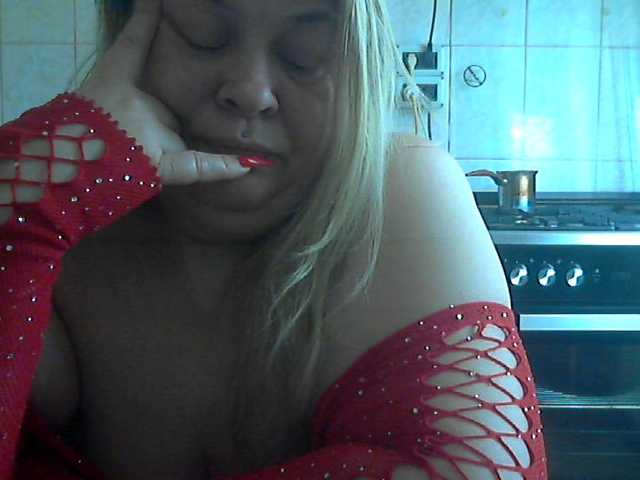 AriannaMilf's BongaCams show and profile