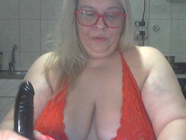 AriannaMilf's BongaCams show and profile