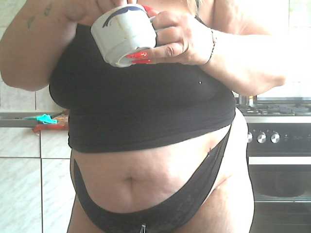 AriannaMilf's BongaCams show and profile