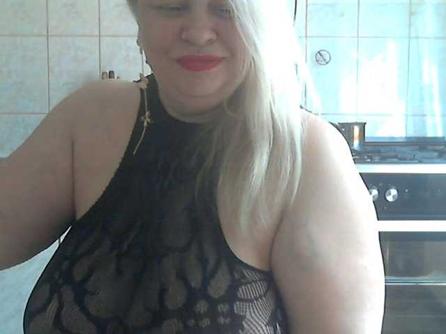 AriannaMilf's BongaCams show and profile