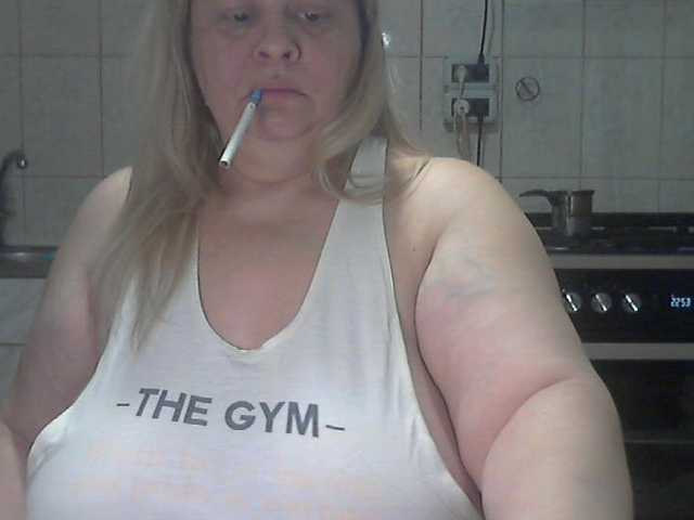 AriannaMilf's BongaCams show and profile