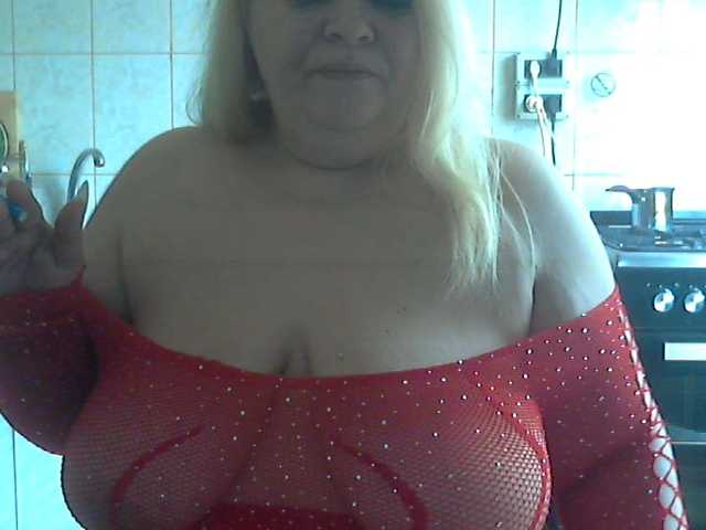 AriannaMilf's BongaCams show and profile