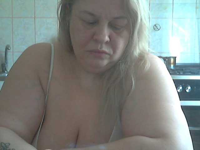 AriannaMilf's BongaCams show and profile