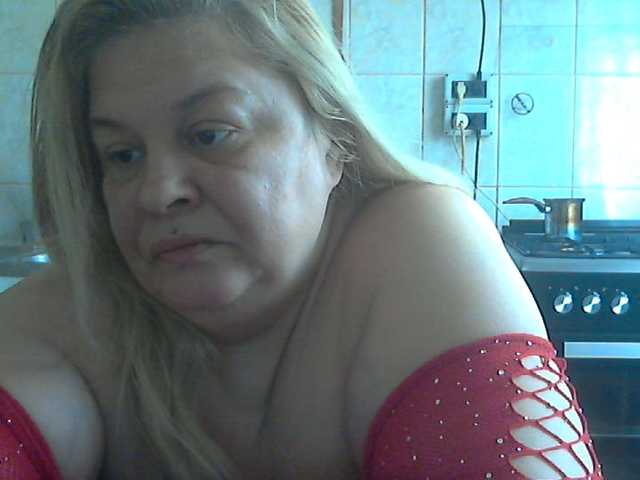 AriannaMilf's BongaCams show and profile