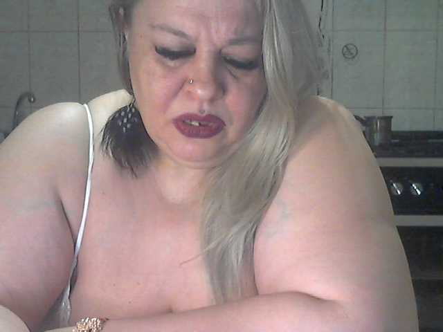 AriannaMilf's BongaCams show and profile