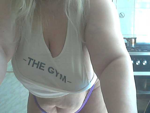 AriannaMilf's BongaCams show and profile