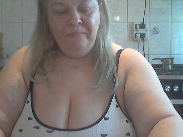 AriannaMilf's BongaCams show and profile