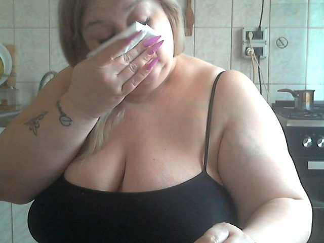 AriannaMilf —  MY PUSSY NEEDS SOME LOVE TONIGHT!!!!!!!! HOT OIL DRIP!!!!! 666 