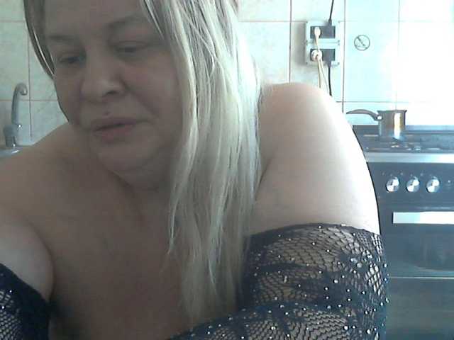 AriannaMilf's BongaCams show and profile