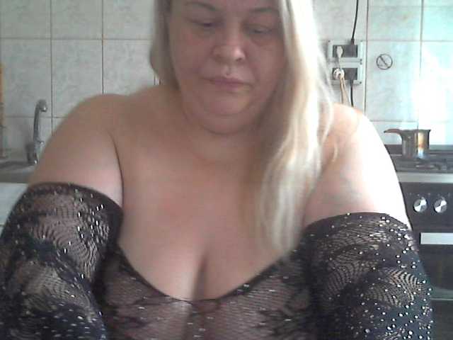 AriannaMilf's BongaCams show and profile