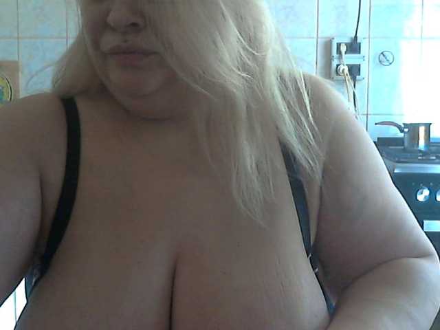 AriannaMilf's BongaCams show and profile