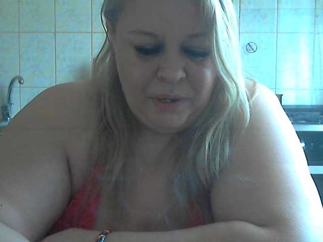 AriannaMilf's BongaCams show and profile