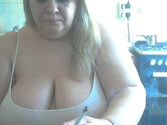 AriannaMilf's BongaCams show and profile