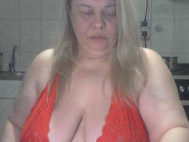 AriannaMilf's BongaCams show and profile