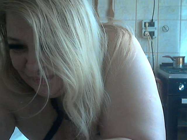 AriannaMilf's BongaCams show and profile