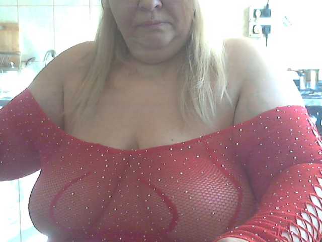 AriannaMilf's BongaCams show and profile