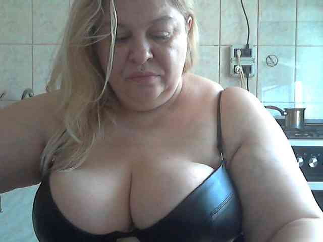 AriannaMilf webcam