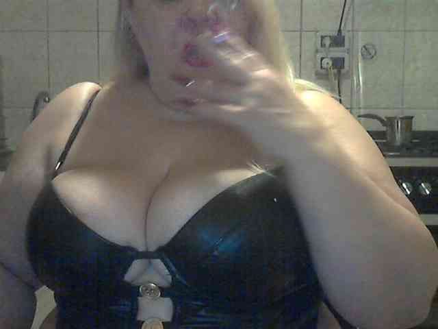 AriannaMilf webcam