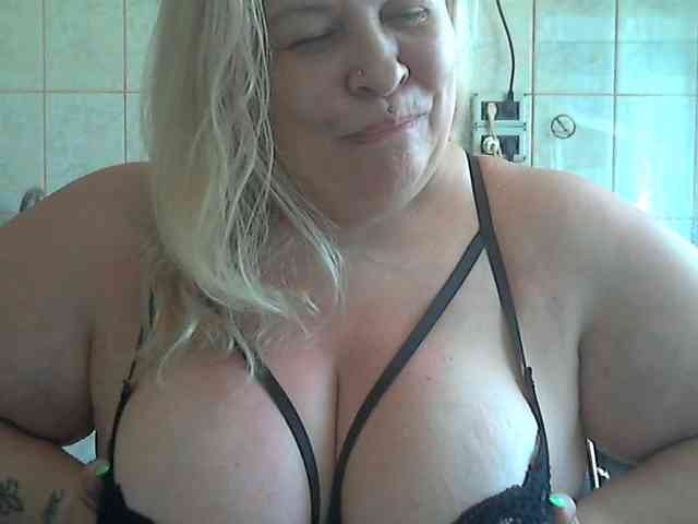 AriannaMilf webcam