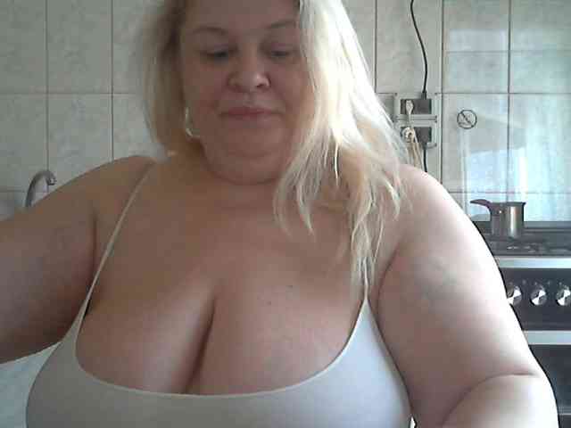 AriannaMilf webcam