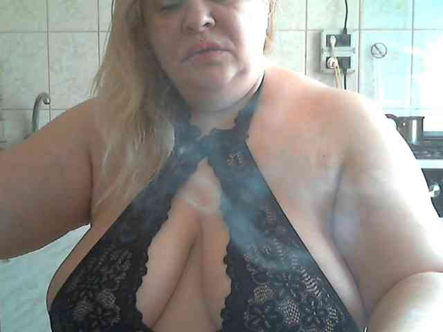 AriannaMilf webcam