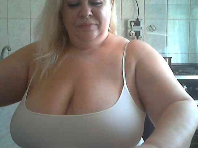 AriannaMilf webcam