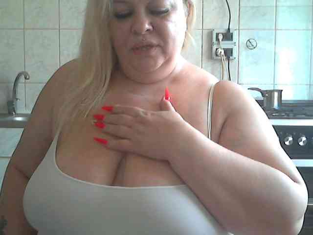 AriannaMilf webcam