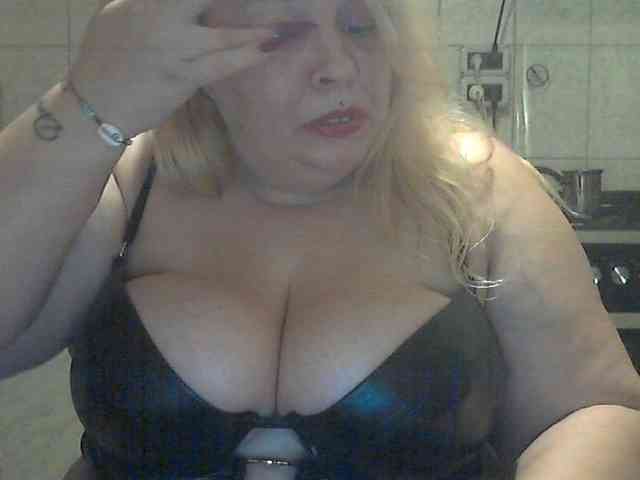 AriannaMilf webcam